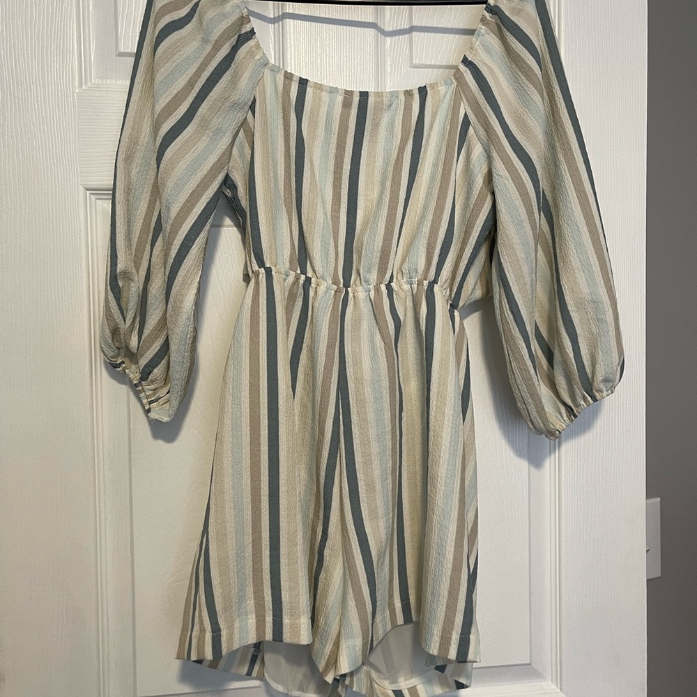 Romper - Picture 2 of 2